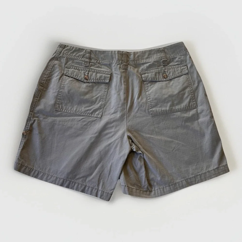 3/$25 SALE! Eddie Bauer Women's Gray Roll‎ Tab Shorts Size 10 Casual Hiking